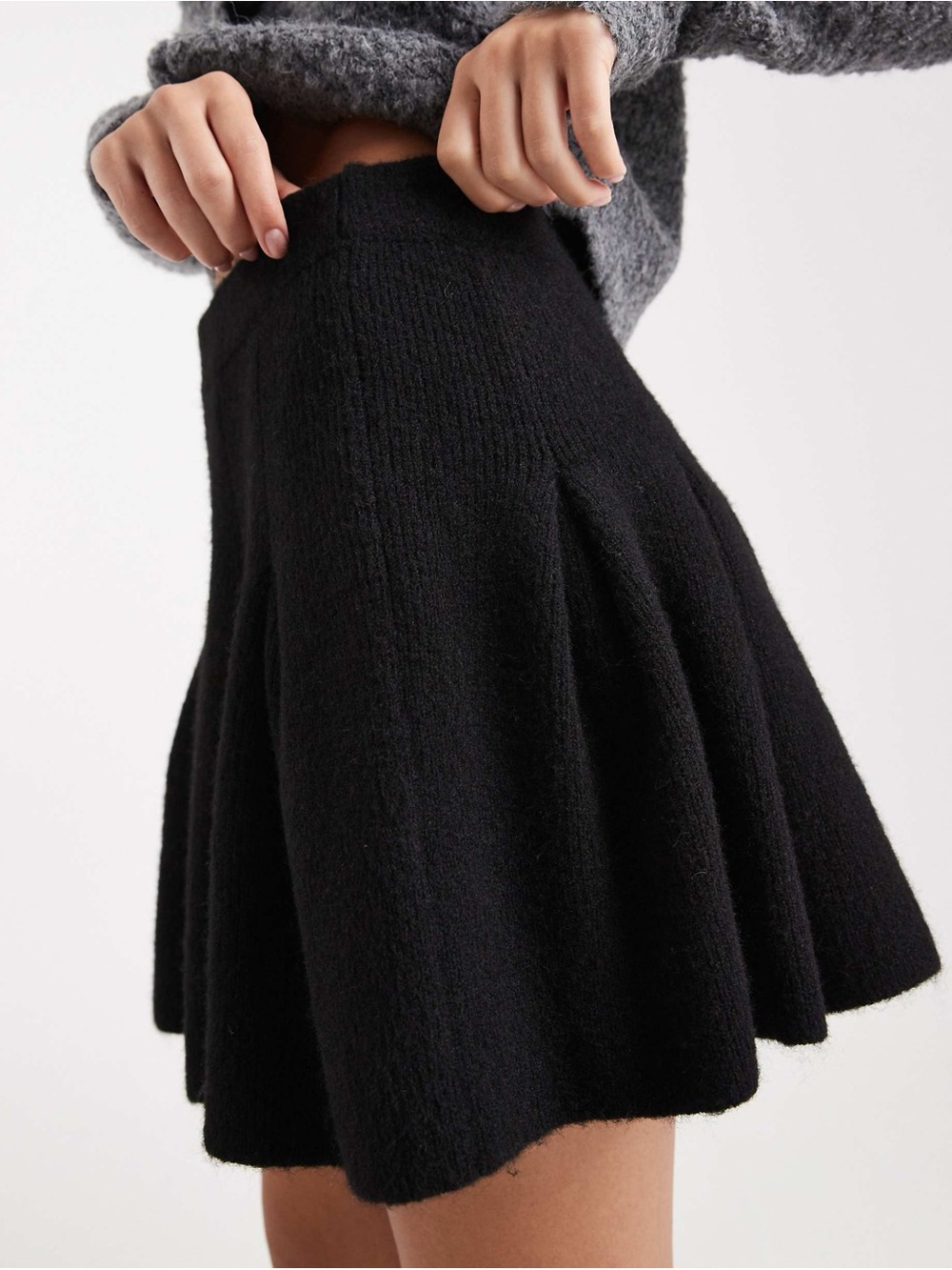 BNWT Miss Selfridge @Asos Black Pleated Knit Mini Skirt